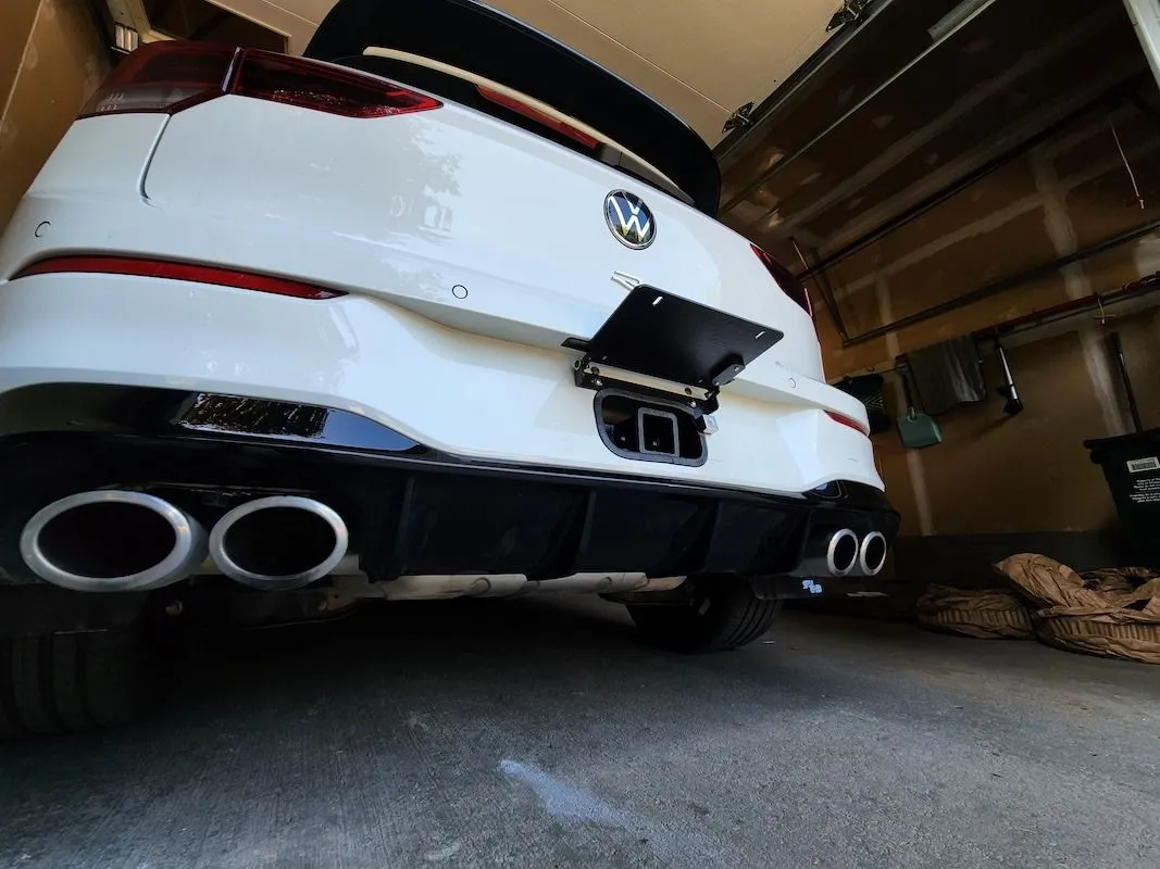 Coupe trailer hitch installation